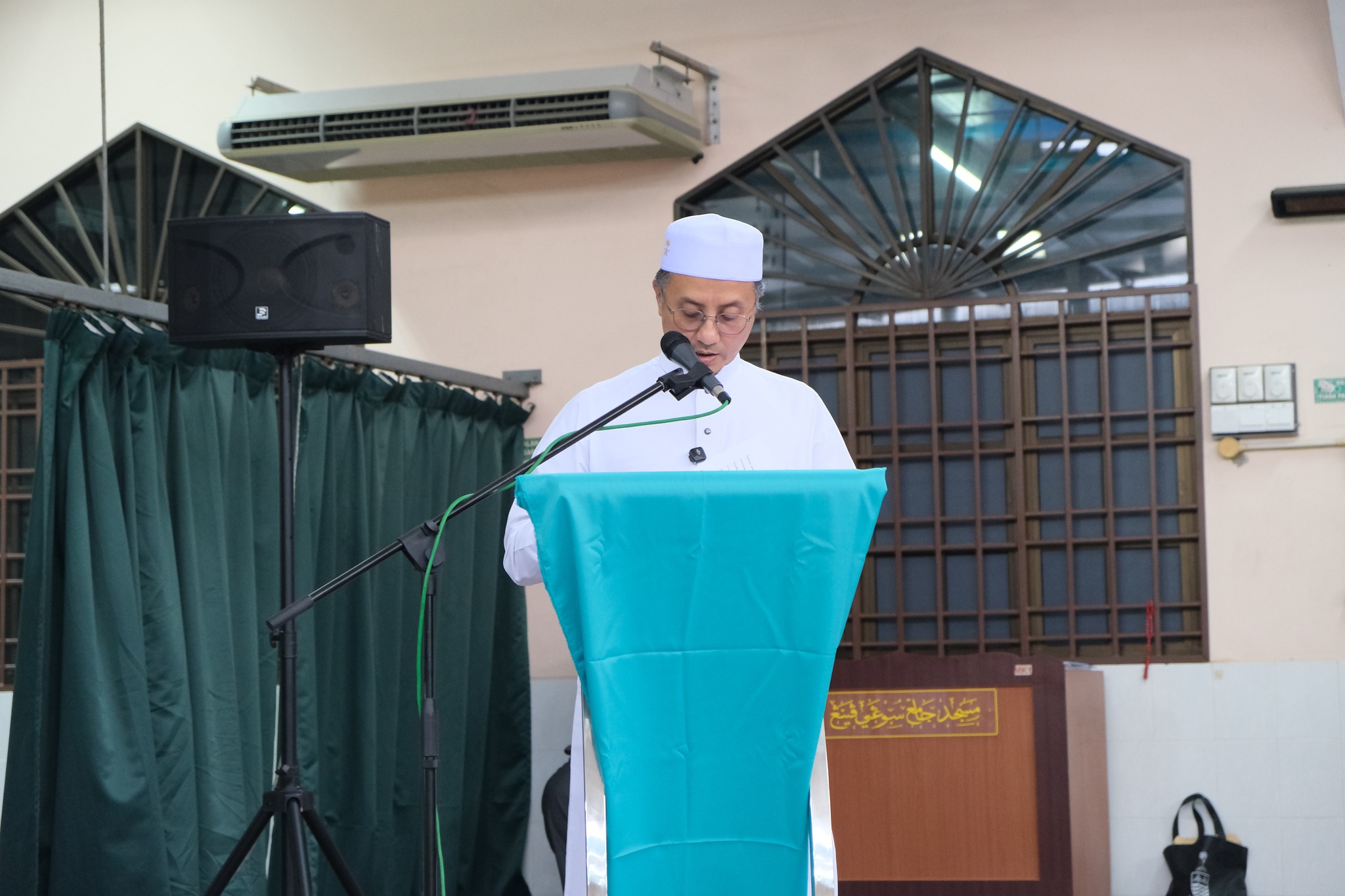 Sesi penyampaian cek cura